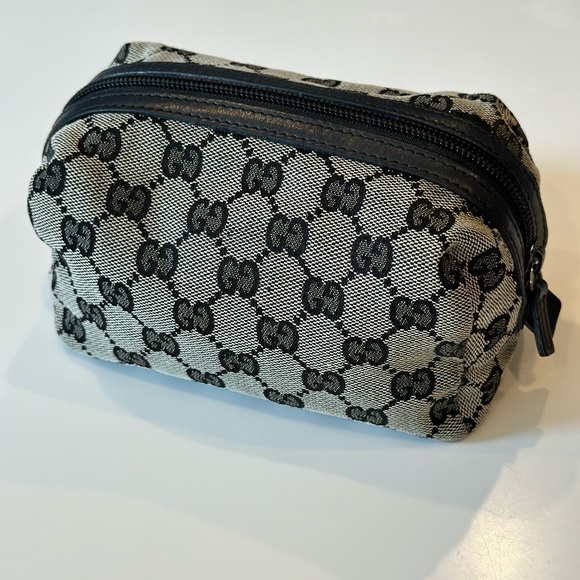 Gucci Handbags - GUCCI Cosmetic bag